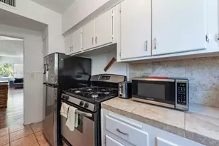 6941 Bay Dr, Miami Beach, FL 33141 - Photo 7