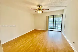2320 S Cypress Bend Dr, Pompano Beach, FL 33069 - Photo 17