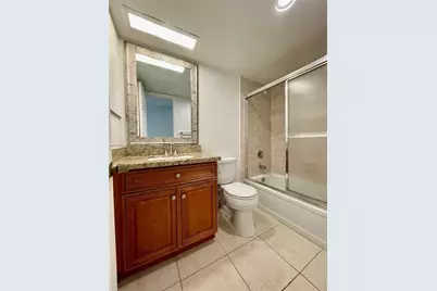 2320 S Cypress Bend Dr #204, Pompano Beach, FL 33069 - Photo 11