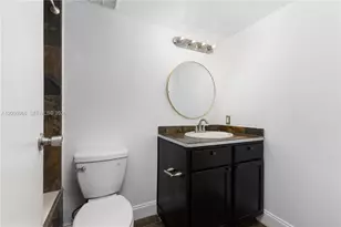 7601 E Treasure Dr, North Bay Village, FL 33141 - Photo 31