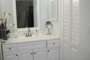 6001 N Falls Cir Dr, Lauderhill, FL 33319 - Photo 5