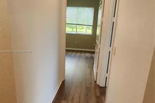 3600 Oaks Clubhouse Dr, Pompano Beach, FL 33069 - Photo 21