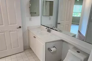 3600 Oaks Clubhouse Dr, Pompano Beach, FL 33069 - Photo 23