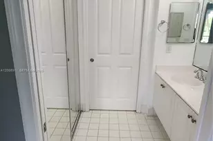 3600 Oaks Clubhouse Dr, Pompano Beach, FL 33069 - Photo 51