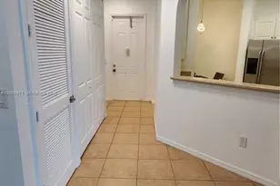 3600 Oaks Clubhouse Dr, Pompano Beach, FL 33069 - Photo 11