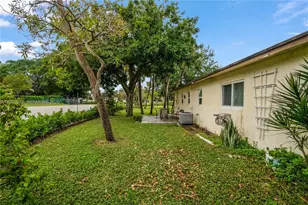 410 SW Natura Ave, Deerfield Beach, FL 33441 - Photo 33