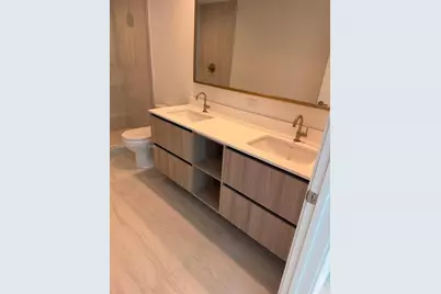 77 SE 5th St #4106, Miami, FL 33131 - Photo 11