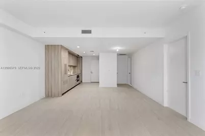 77 SE 5th St #4106, Miami, FL 33131 - Photo 5