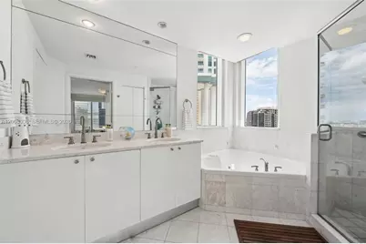 901 Brickell Key Blvd #1009, Miami, FL 33131 - Photo 15