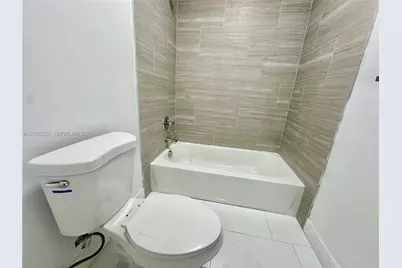 1095 NE 149th St #., Miami, FL 33161 - Photo 15