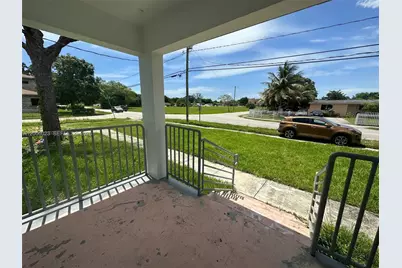 1095 NE 149th St #., Miami, FL 33161 - Photo 9