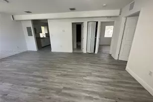 1095 NE 149th St, Miami, FL 33161 - Photo 3