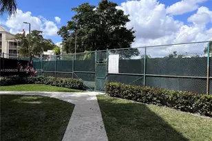 8290 Lake Dr, Doral, FL 33166 - Photo 41