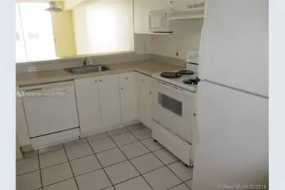 5091 NW 7th St #807, Miami, FL 33126 - Photo 3