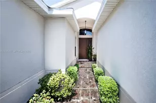 11413 Mountain Bay Dr, Riverview, FL 33569 - Photo 7
