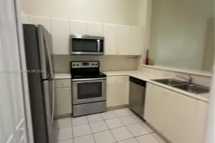 2728 SE 17th Ave, Homestead, FL 33035 - Photo 5