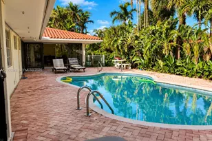 9205 Byron Ave, Surfside, FL 33154 - Photo 5