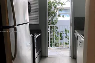911 Meridian Ave, Miami Beach, FL 33139 - Photo 13