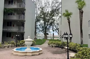 10090 NW 80th Ct, Hialeah Gardens, FL 33016 - Photo 13