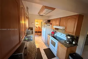 9601 NW 16th St, Pembroke Pines, FL 33024 - Photo 11