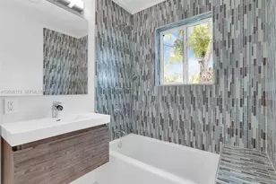 2 NW 89th St, El Portal, FL 33150 - Photo 27