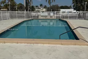 1401 NE 191st St, Miami, FL 33179 - Photo 7