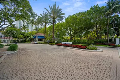 3255 NE 184th St #12410, Aventura, FL 33160 - Photo 23