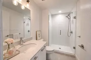 601 NE 36th St, Miami, FL 33137 - Photo 19