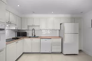 19390 Collins Ave, Sunny Isles Beach, FL 33160 - Photo 13
