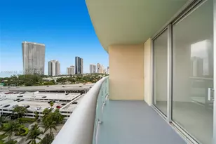 19390 Collins Ave, Sunny Isles Beach, FL 33160 - Photo 25