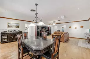 866 NE 99th St, Miami Shores, FL 33138 - Photo 9