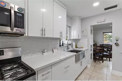 1132 W 71st St, Hialeah, FL 33014 - Photo 11