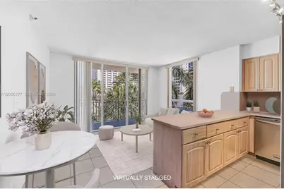 2642 Collins Ave #306, Miami Beach, FL 33140 - Photo 11