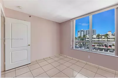 2642 Collins Ave #306, Miami Beach, FL 33140 - Photo 27
