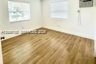 8960 NE 2nd Ave, El Portal, FL 33138 - Photo 7