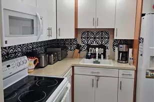 20500 W Country Club Dr, Aventura, FL 33180 - Photo 3