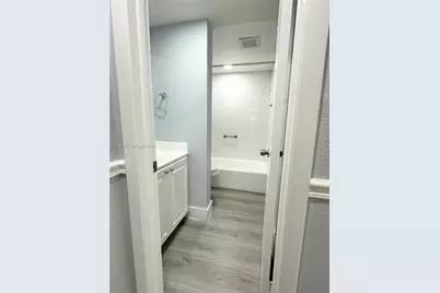 9405 SW 76th St #Y32, Miami, FL 33173 - Photo 9