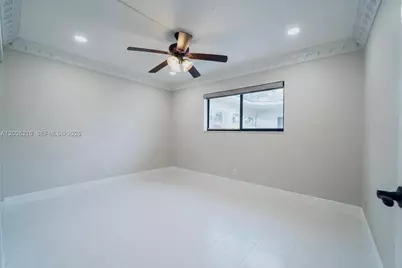 5190 Las Verdes Cir #115, Delray Beach, FL 33484 - Photo 11