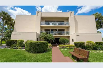 5190 Las Verdes Cir #115, Delray Beach, FL 33484 - Photo 1