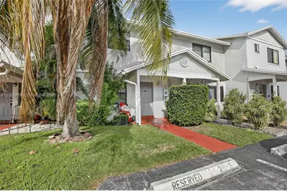 10431 NW 3rd St, Pembroke Pines, FL 33026 - Photo 1