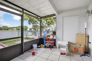 10431 NW 3rd St, Pembroke Pines, FL 33026 - Photo 9