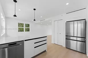 824 SE 12th Ct, Fort Lauderdale, FL 33316 - Photo 13