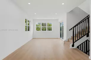 824 SE 12th Ct, Fort Lauderdale, FL 33316 - Photo 3
