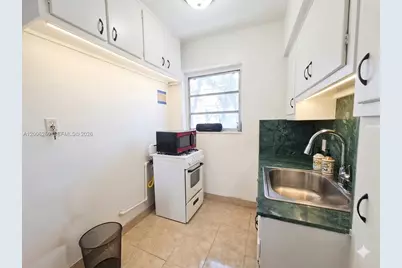 4740 Pine Tree Dr #20, Miami Beach, FL 33140 - Photo 5