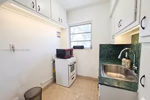 4740 Pine Tree Dr, Miami Beach, FL 33140 - Photo 5