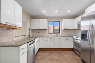 7801 Abbott Ave, Miami Beach, FL 33141 - Photo 9