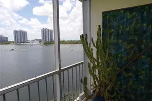3000 Marcos Dr, Aventura, FL 33160 - Photo 7