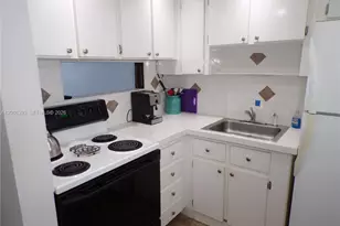 3000 Marcos Dr, Aventura, FL 33160 - Photo 37