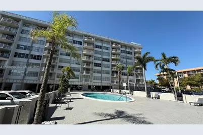 16740 NE 9th Ave #807, North Miami Beach, FL 33162 - Photo 17