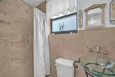 7701 Center Bay Dr, North Bay Village, FL 33141 - Photo 51